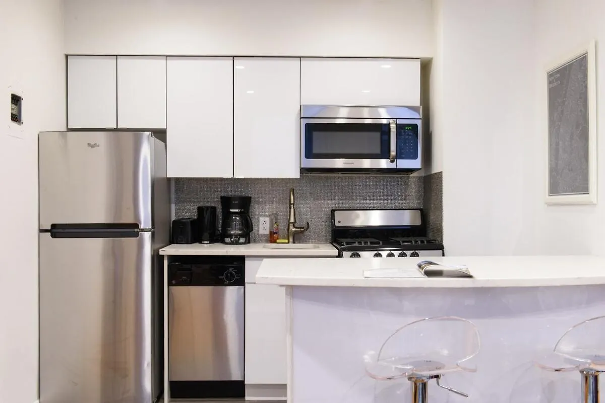 アパート ニューヨーク26-4B Newly Furnished 1Br W D Courtyardアパートメント