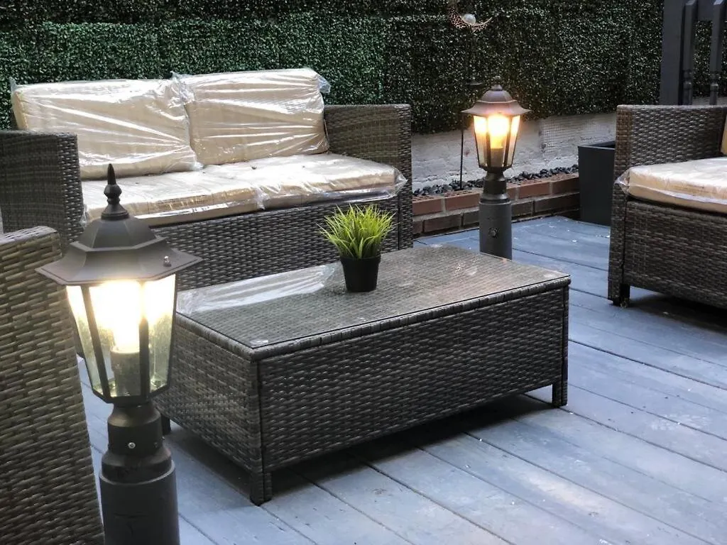 ニューヨーク26-4B Newly Furnished 1Br W D Courtyardアパートメント