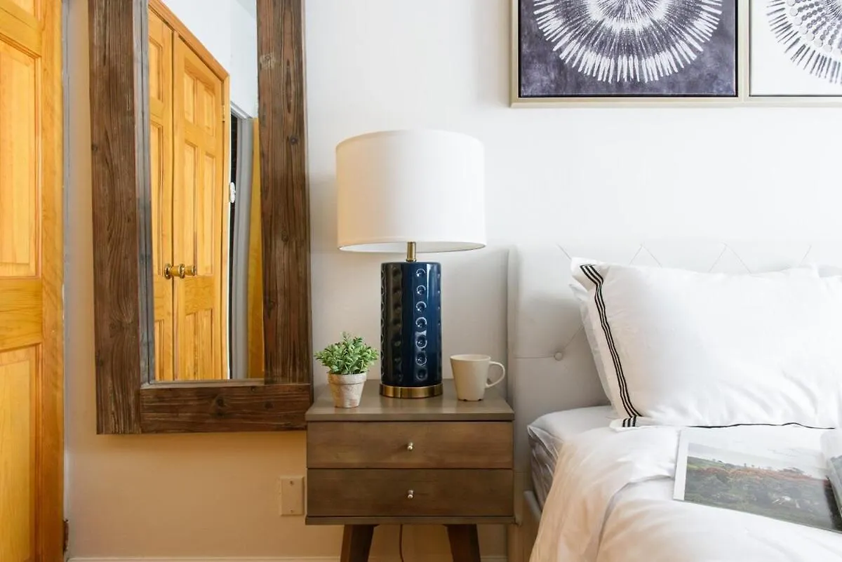 Apartamento 26-4B Newly Furnished 1Br W D Courtyard Nueva York 0*,  Estados Unidos