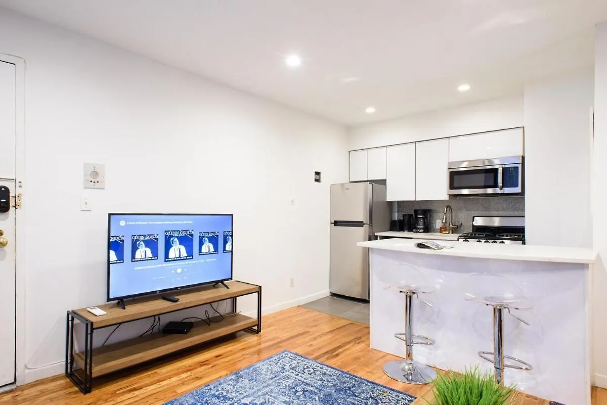 Apartamento 26-4B Newly Furnished 1Br W D Courtyard Nueva York